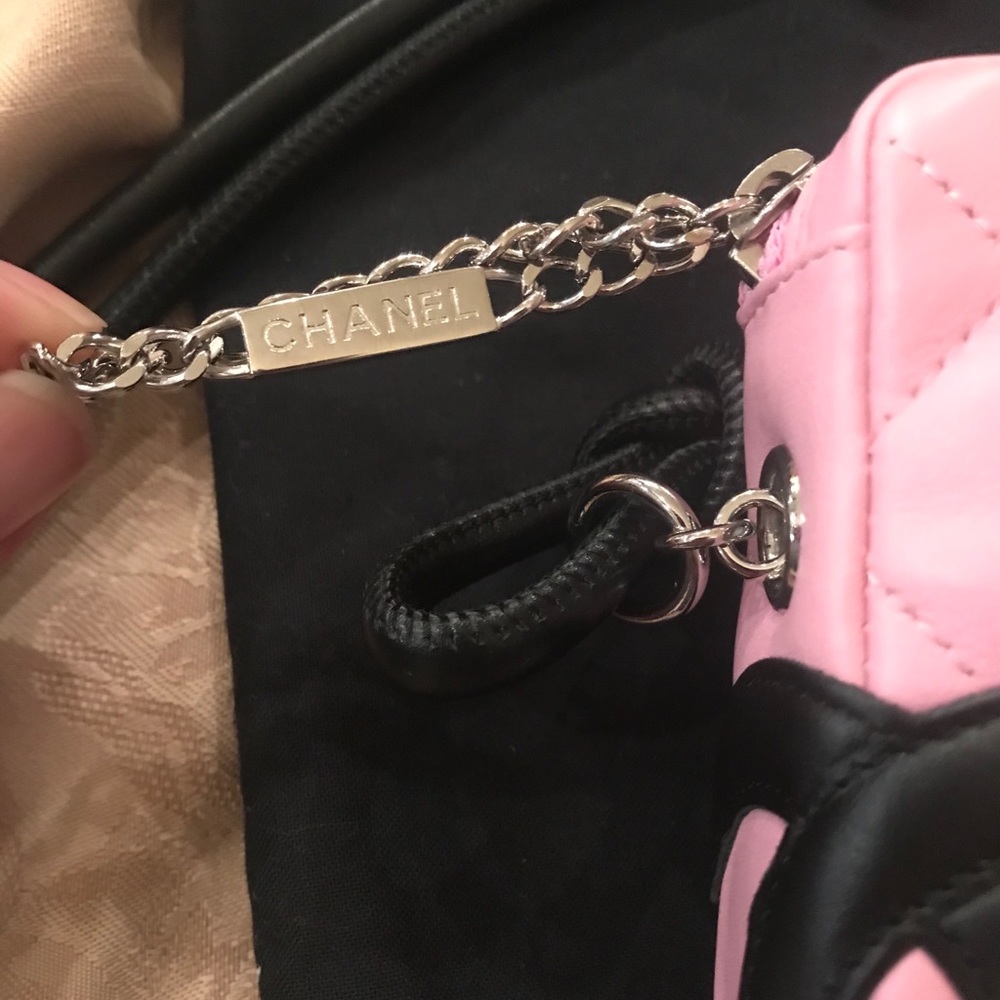 💯%Authentic CHANEL Quilted Bicolor Cross Body Bag - Picture 5 of 7
